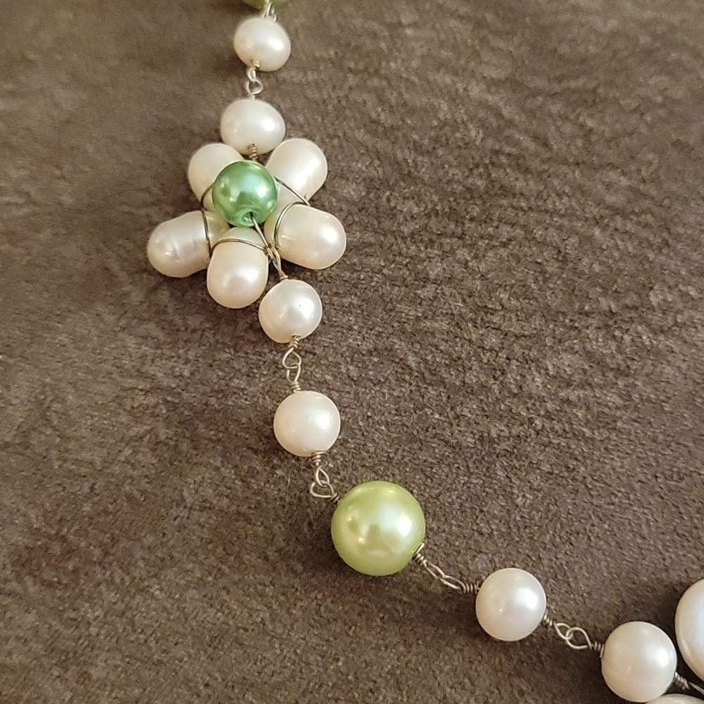 Handmade Freshwater Pearl Wire Wrapped Daisy Bridal Landgirl Beaded Necklace - Picture 3 of 7